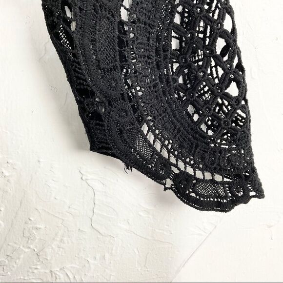Charlotte Russe Black Crochet 3/4 Sleeve Romper X-Small XS - Picture 3 of 8